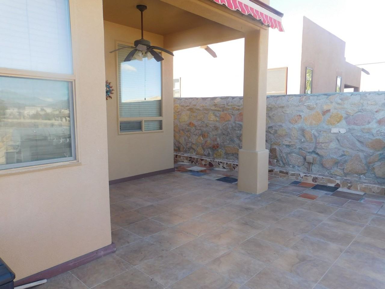 4752 Prentice Pl - Photo 7 of 26