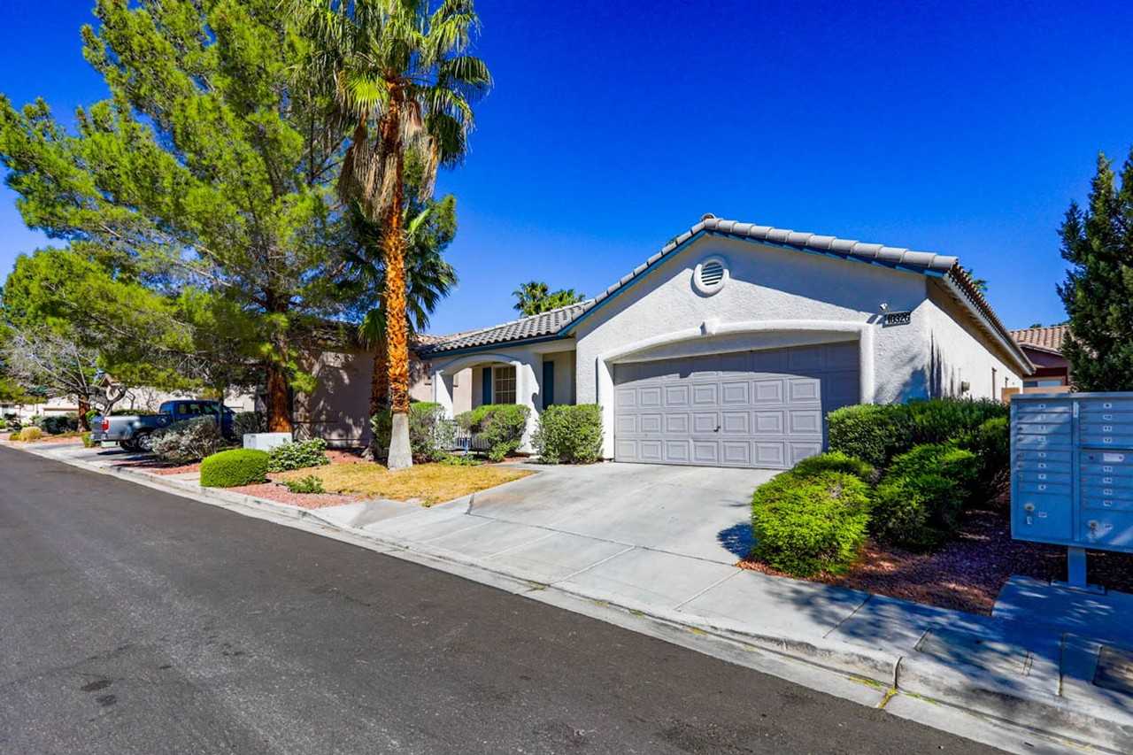 10326 Queens Church Ave - Photo 3 of 36