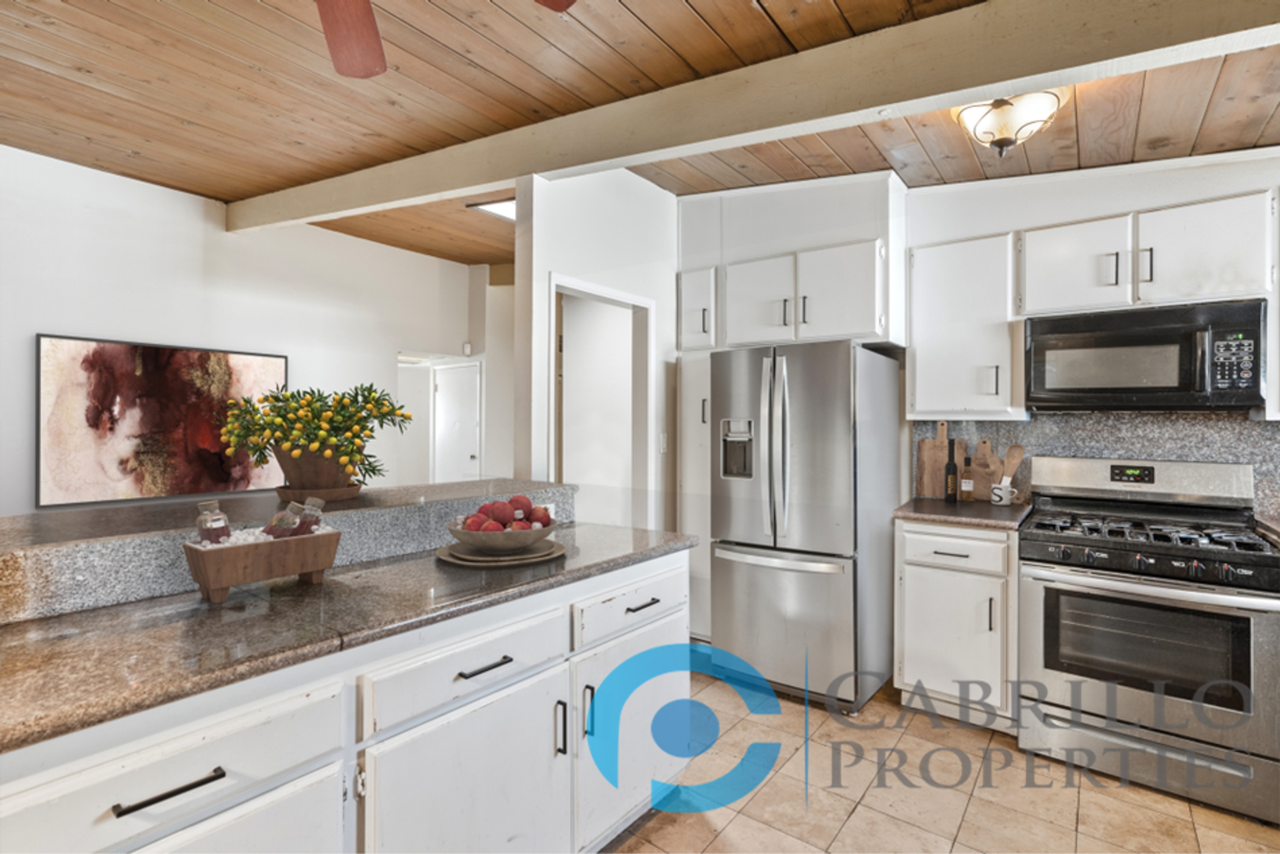 5063 Chaparral Way - Photo 3 of 20