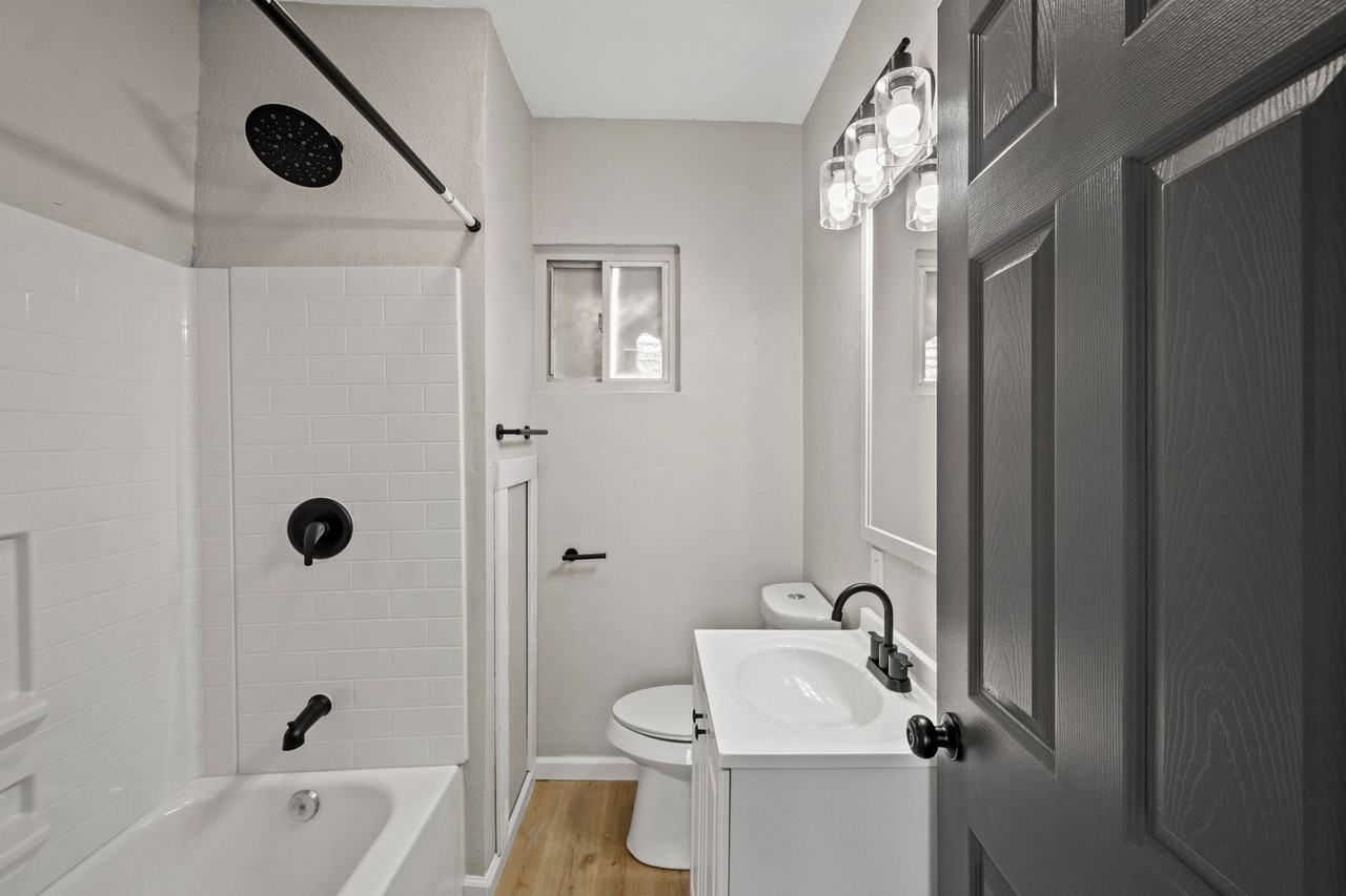 1319 Hays St - Photo 2 of 21