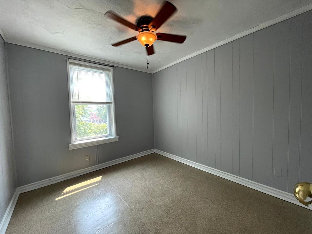 5753 N Beechwood St - Photo 6 of 49