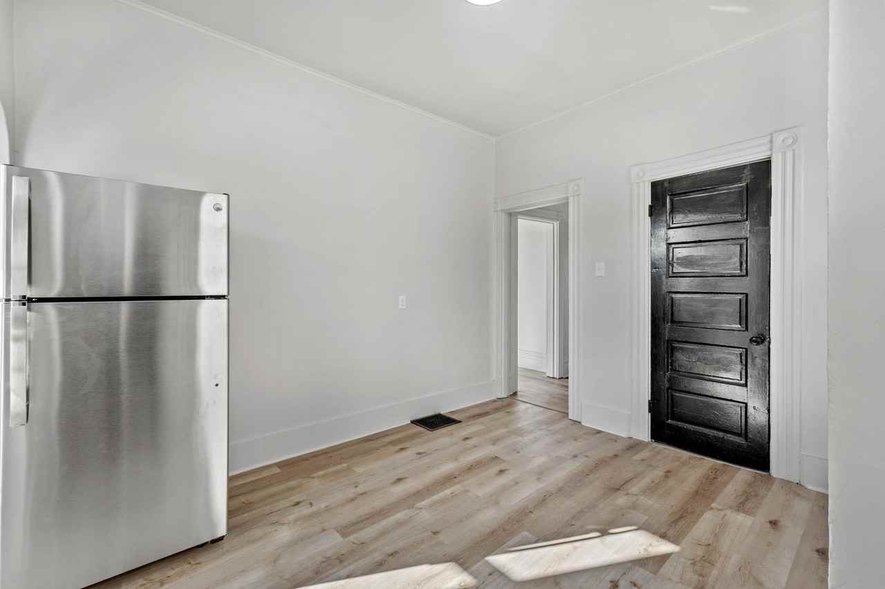 115 W Cherryhill St - Photo 6 of 28