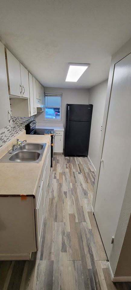 8725 N 48th St - Photo 5 of 20