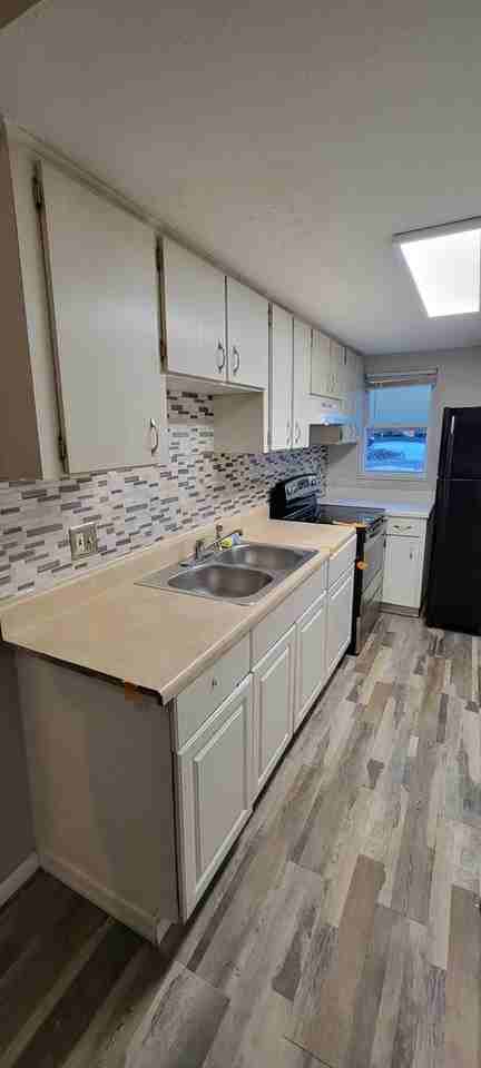 8725 N 48th St - Photo 7 of 20