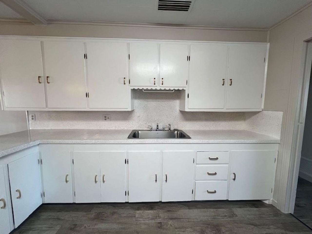 1733 Palm St - Photo 6 of 21