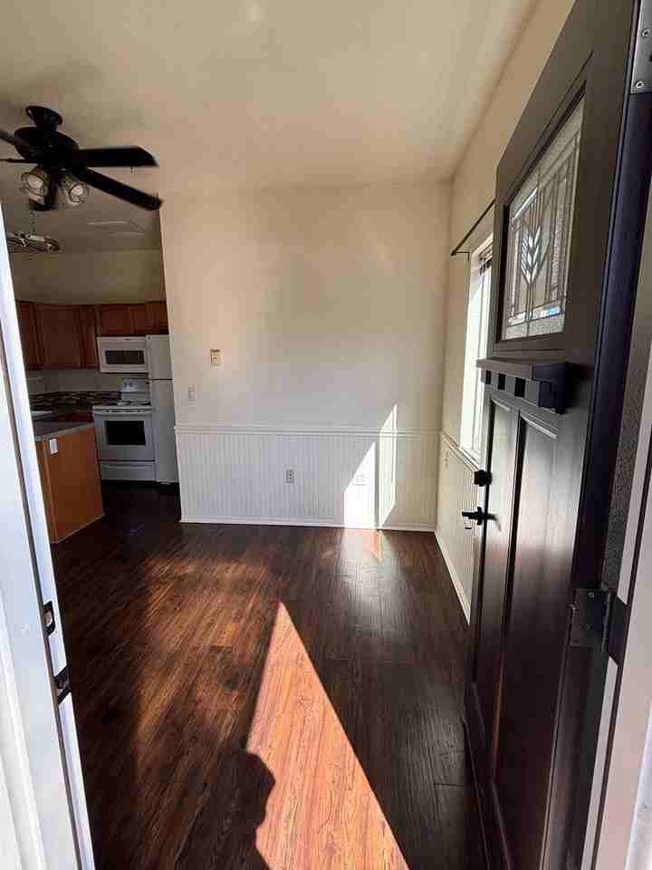 458 W Berkeley St - Photo 6 of 19