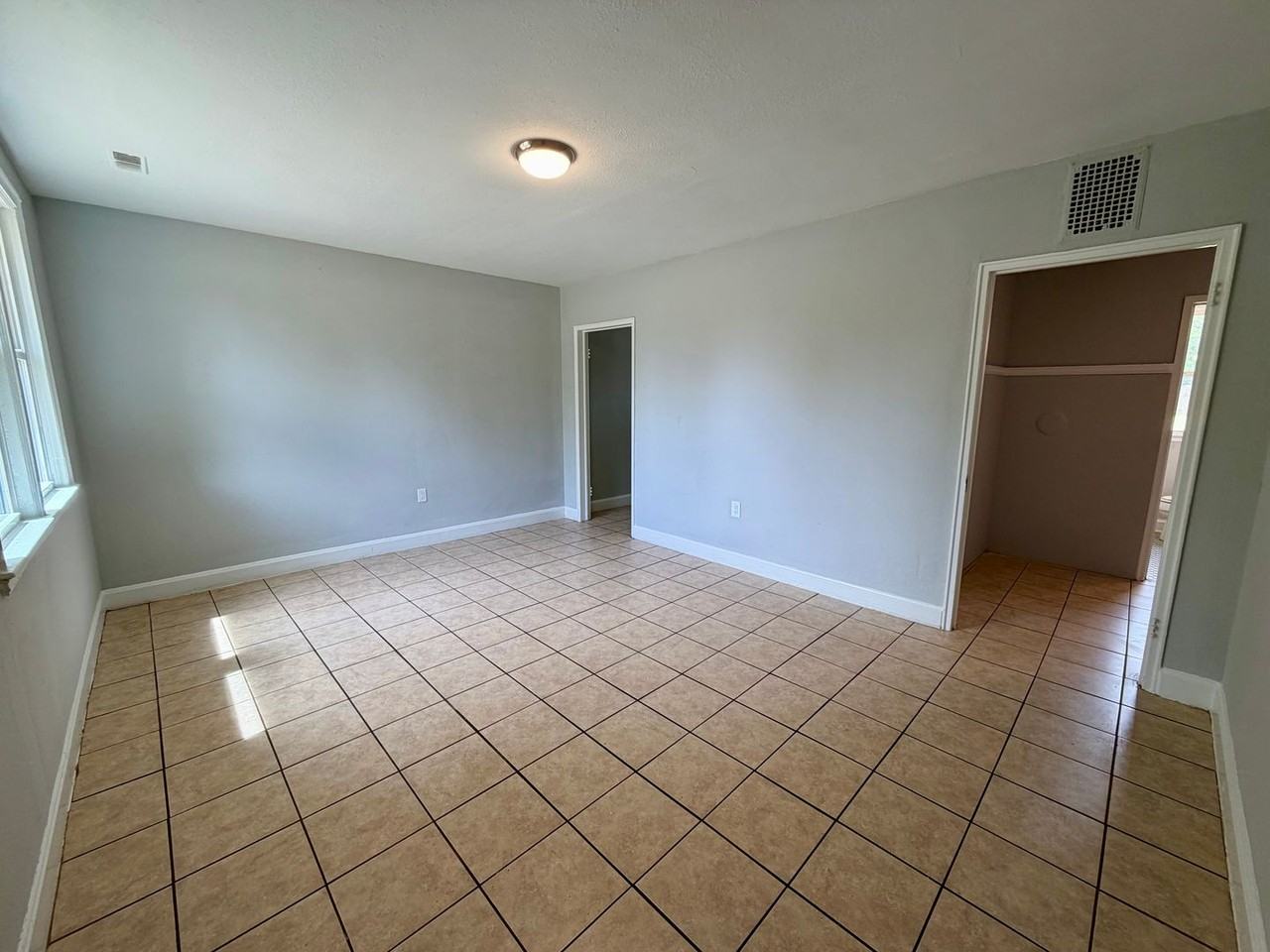 704B Miller Rd - Photo 2 of 7