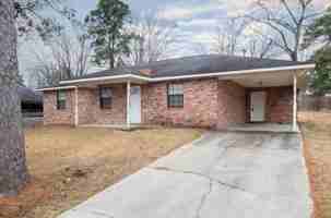 featured image of 1602 Allison St