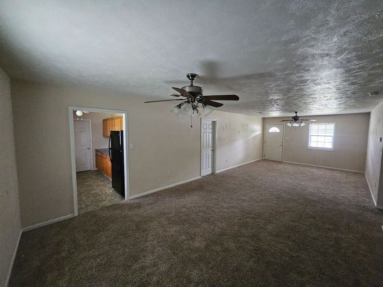 1602 Allison St - Photo 3 of 16