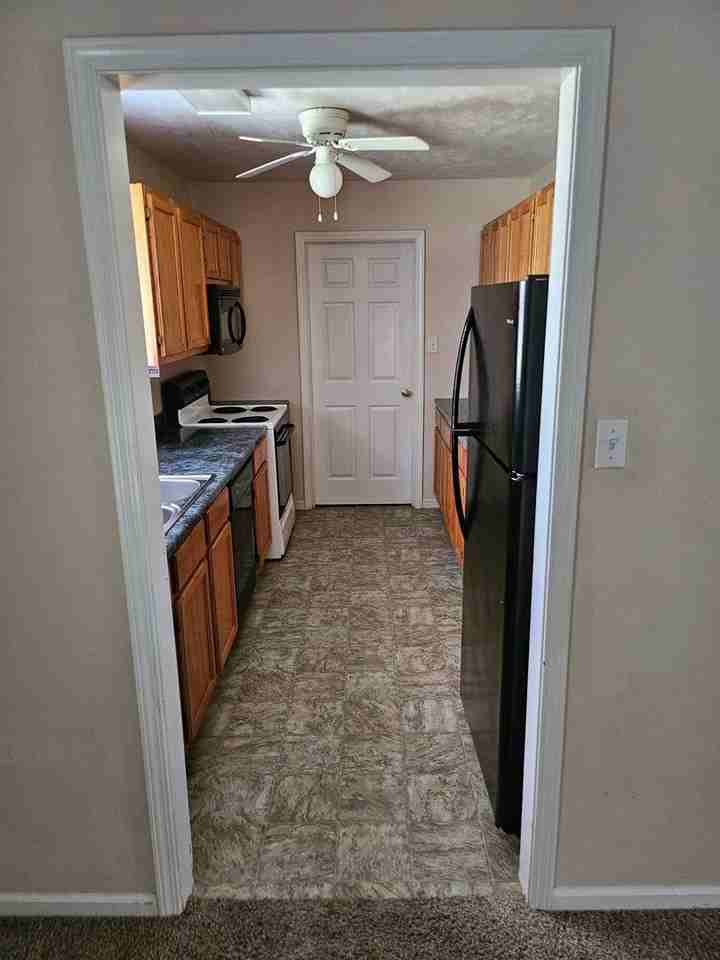 1602 Allison St - Photo 5 of 16