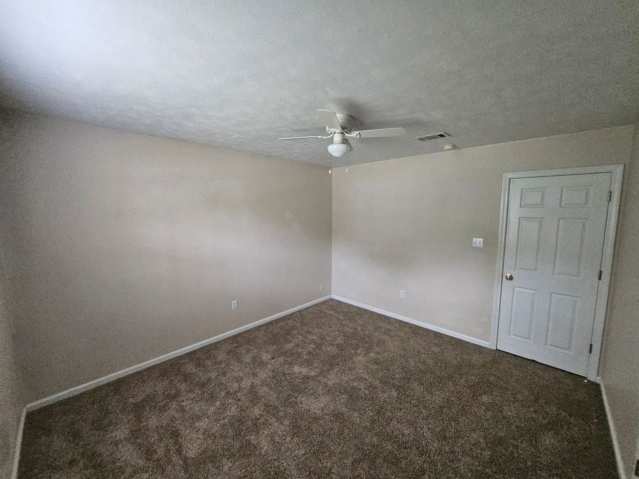 1602 Allison St - Photo 7 of 16