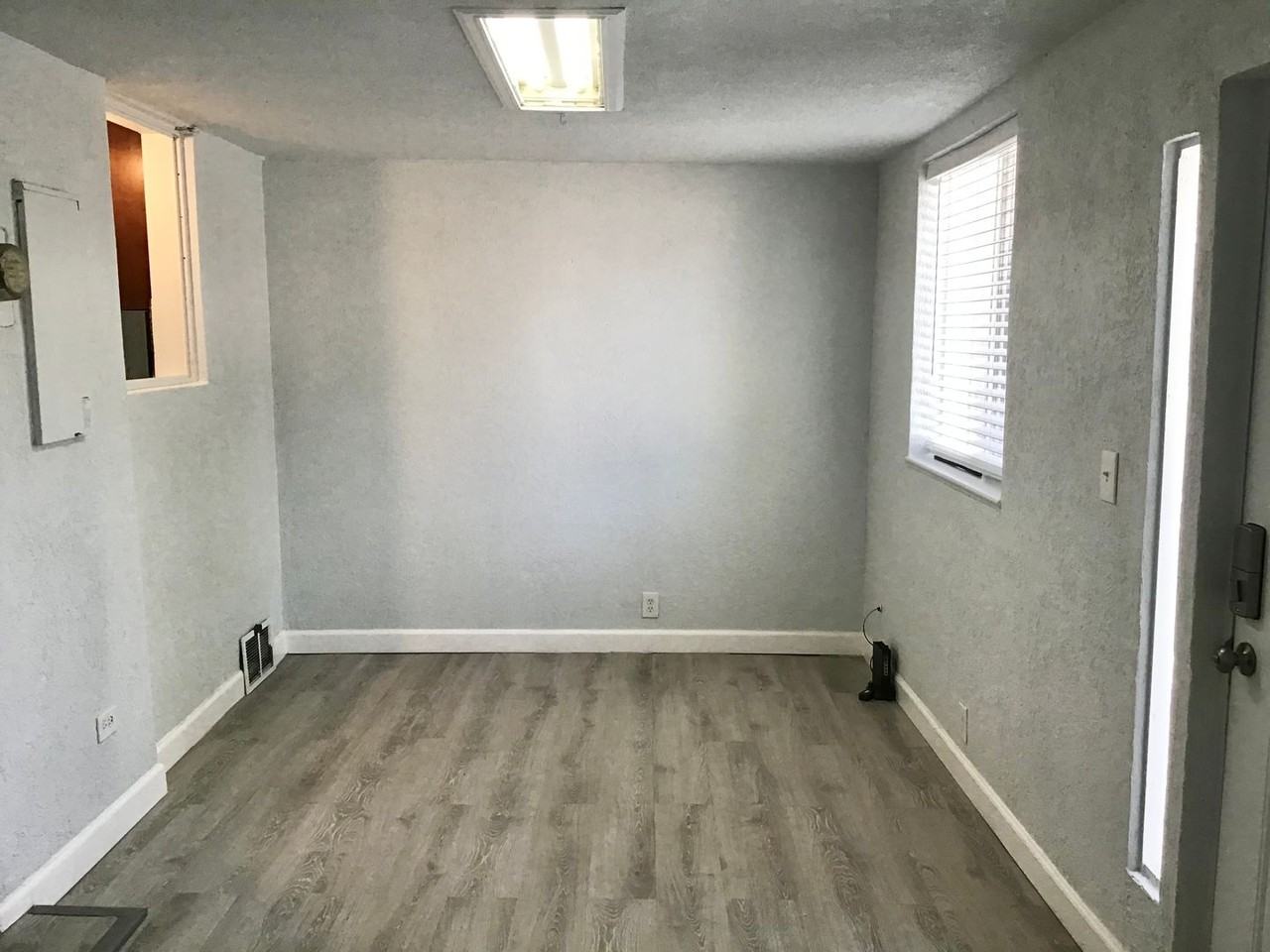 921 Xavier St - Photo 7 of 19