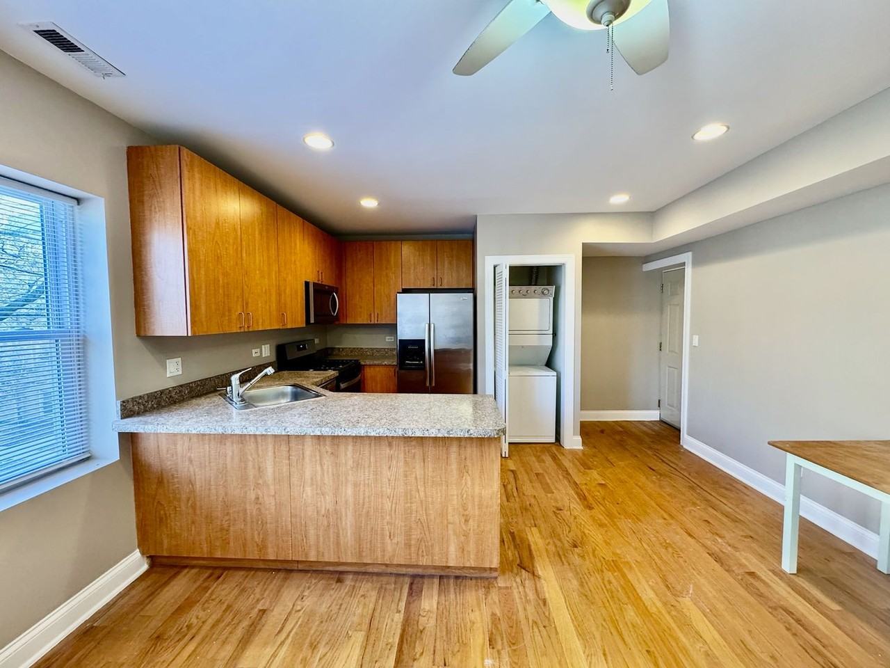 1937 W Granville Ave - Photo 3 of 16