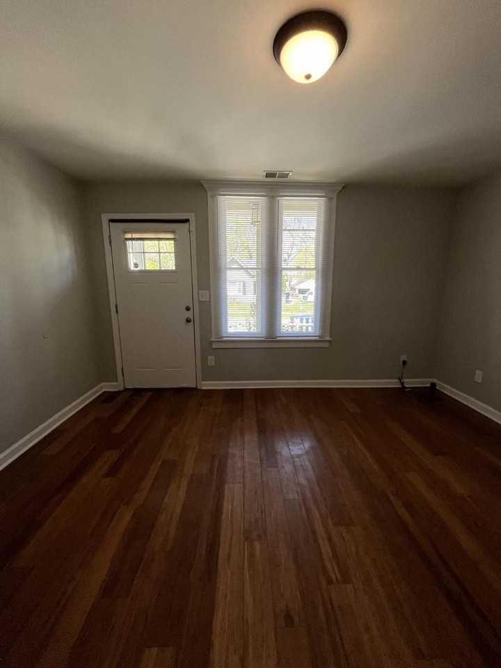 624 N Upper St - Photo 3 of 17