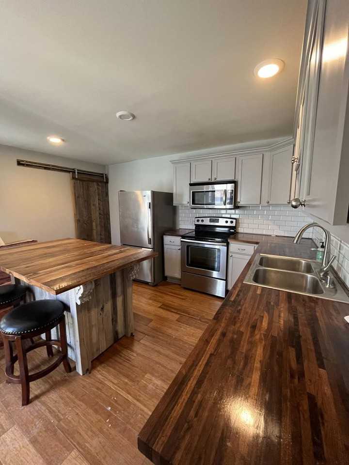 624 N Upper St - Photo 6 of 17