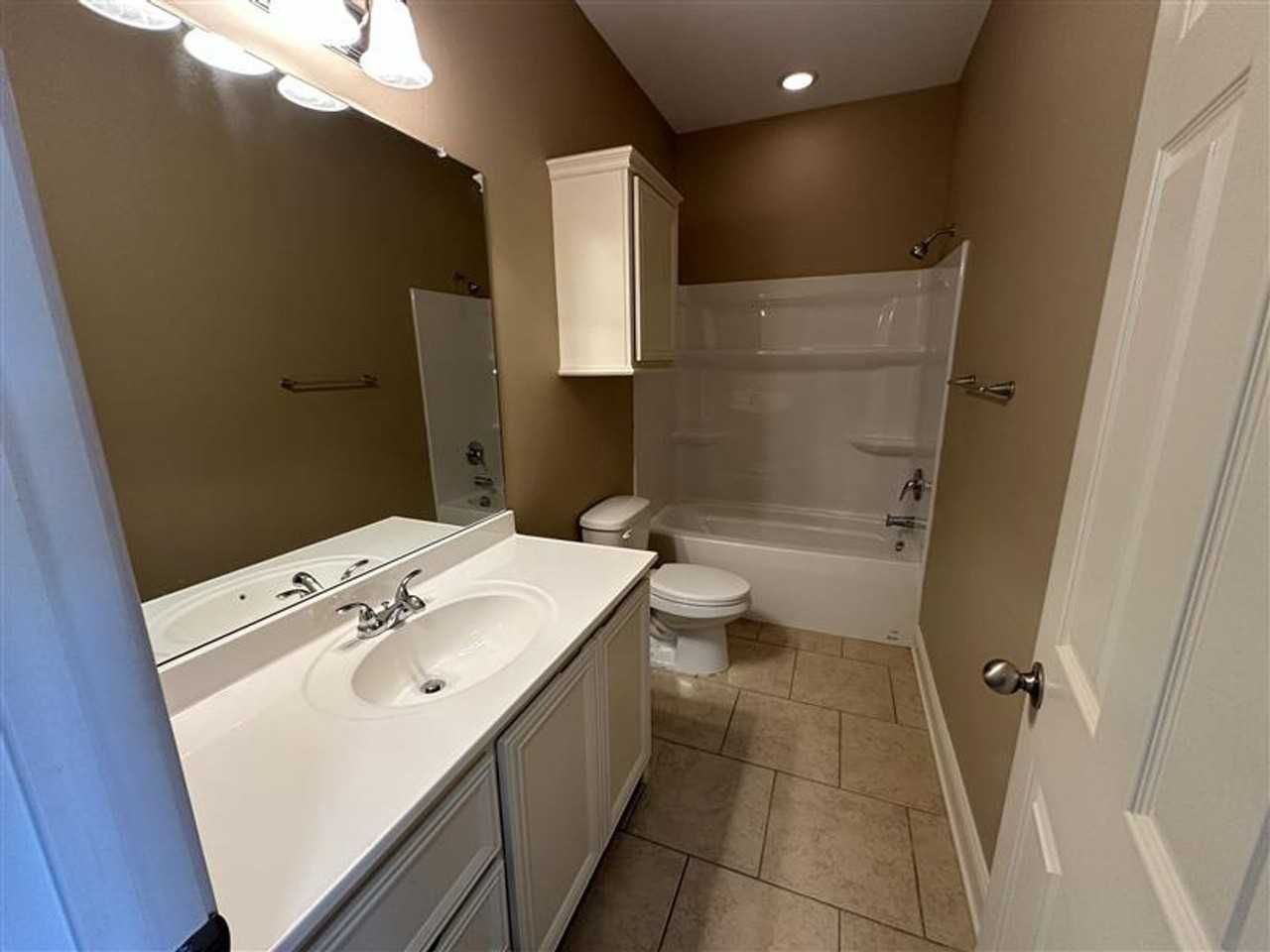 4014 Mobley Cir - Photo 6 of 26