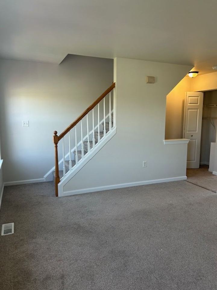 2818 Woodmont Dr - Photo 5 of 15