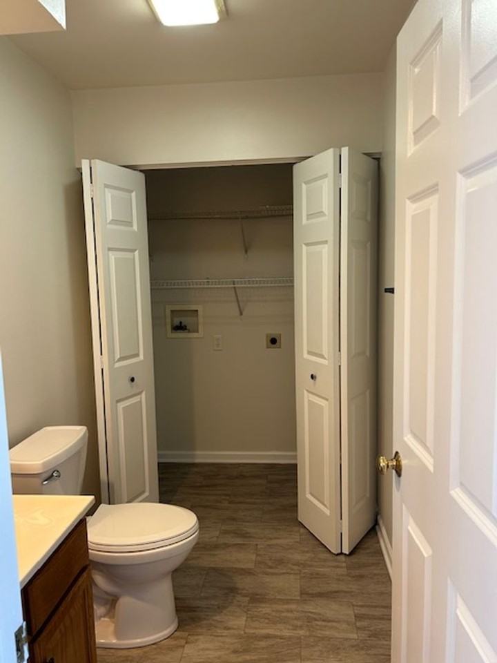 2818 Woodmont Dr - Photo 6 of 15