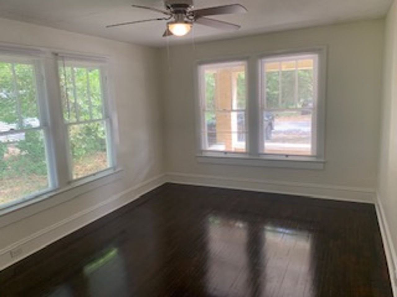 4410 The Cedars Ave - Photo 5 of 10