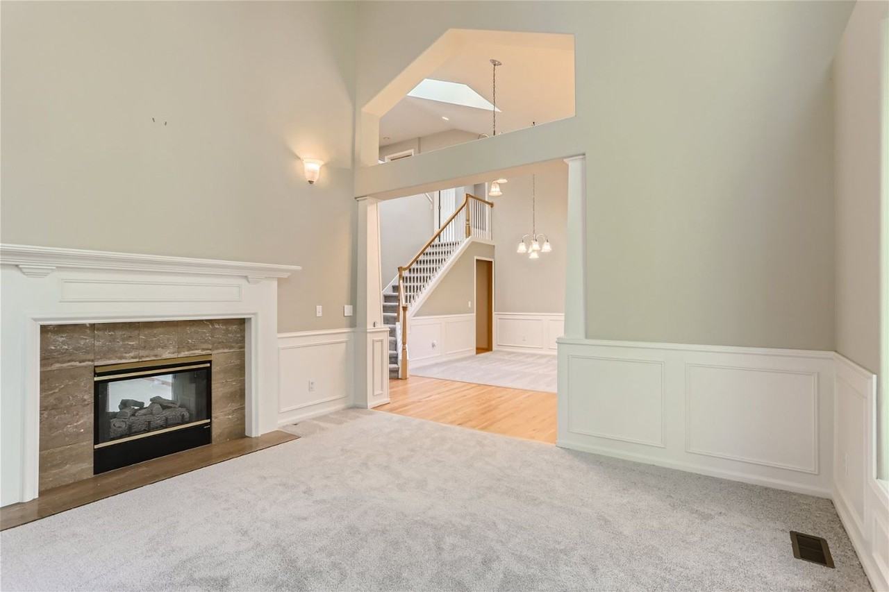 9812 173rd Ct Ne - Photo 4 of 27