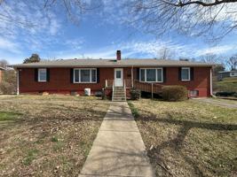 featured image of 109 Duke St Apt B #Apt B