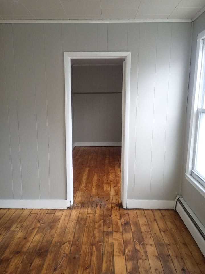 501 Rowland St - Photo 4 of 16