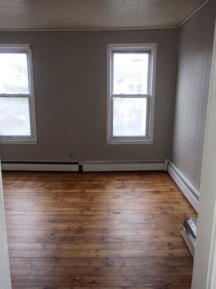 501 Rowland St - Photo 6 of 16