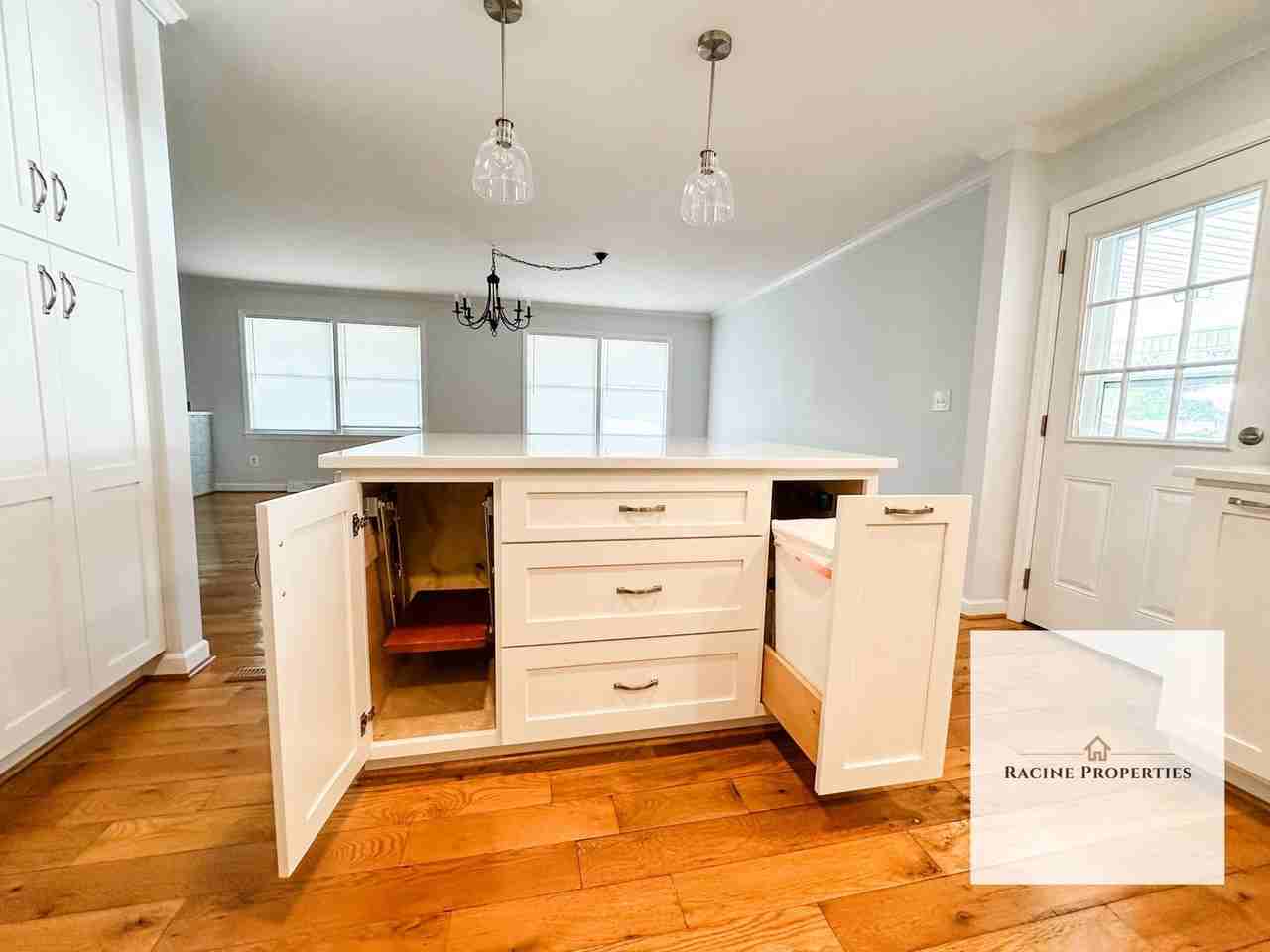 125 Hartsville Dr - Photo 3 of 21