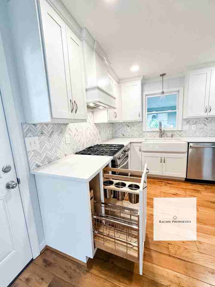 125 Hartsville Dr - Photo 4 of 21