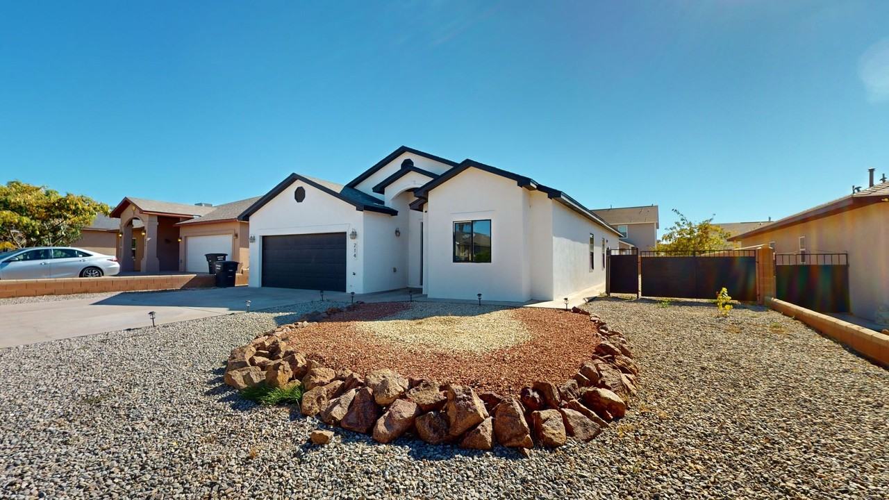 214 Ascot Parade - Photo 4 of 30