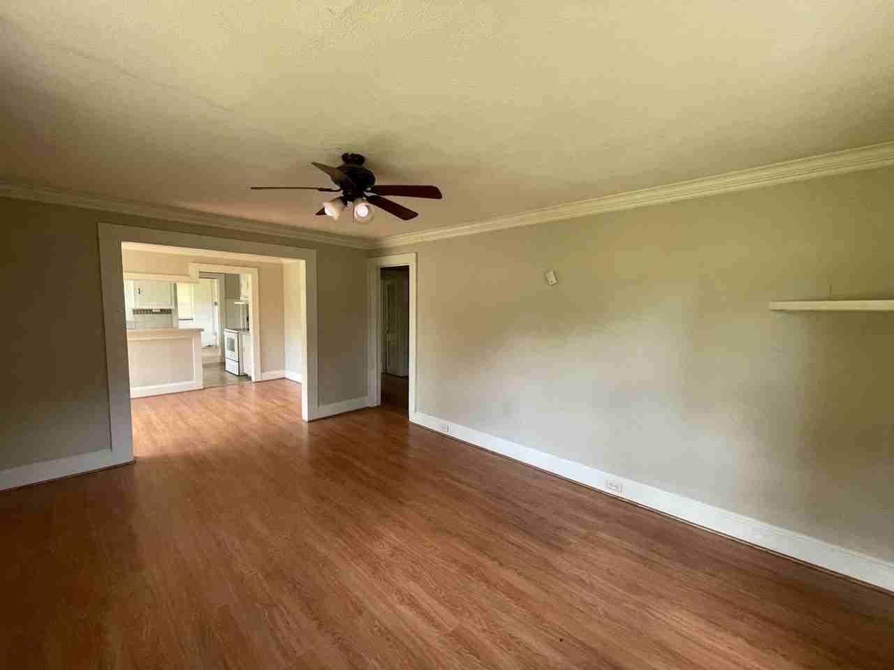 409 E Boston Ave - Photo 3 of 13