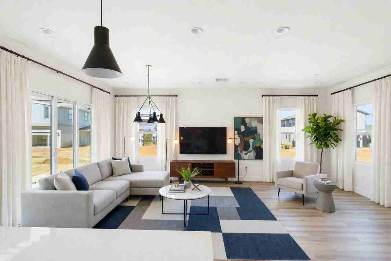 1447 Olive Ave #2 - Photo 4 of 37