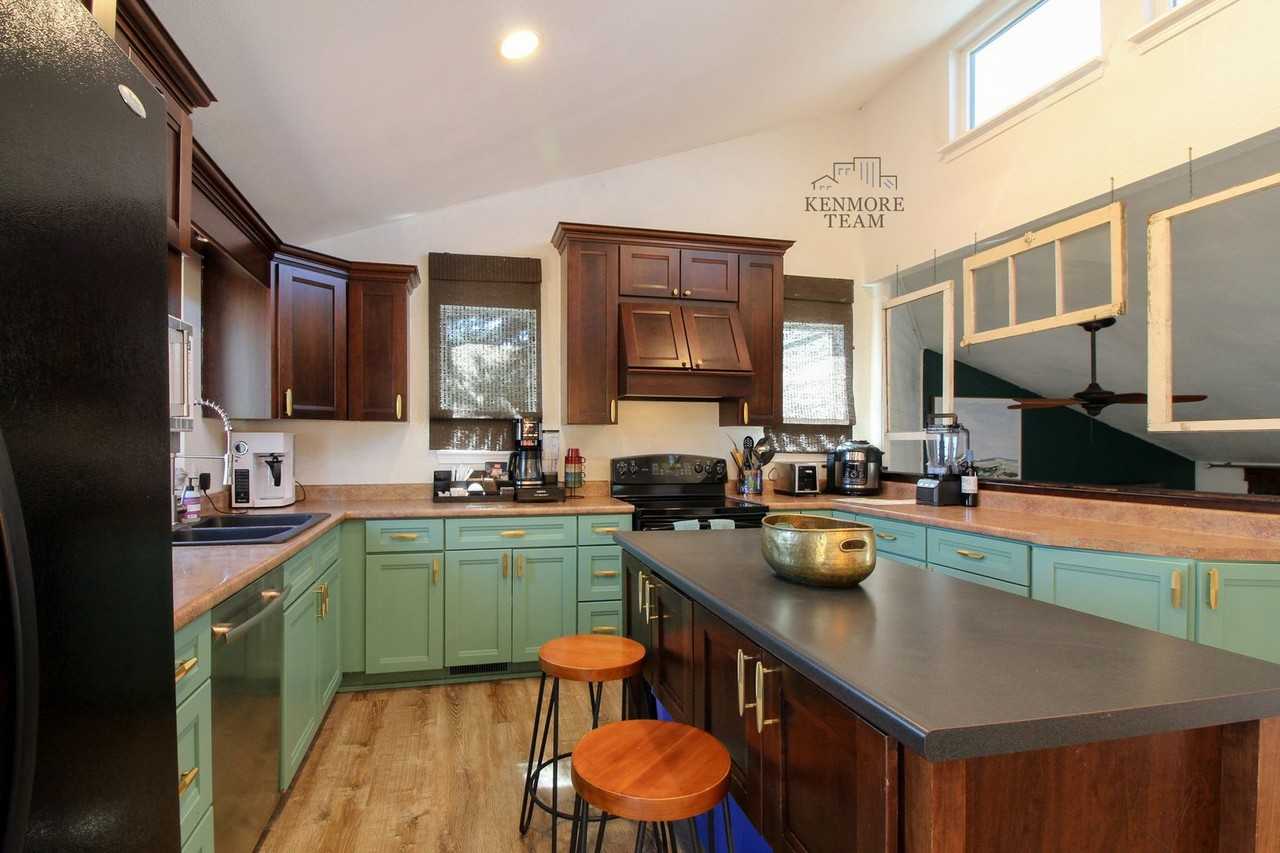 4201 S Vancouver St - Photo 2 of 39