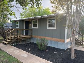 909 Hackberry St - Photo 1 of 1