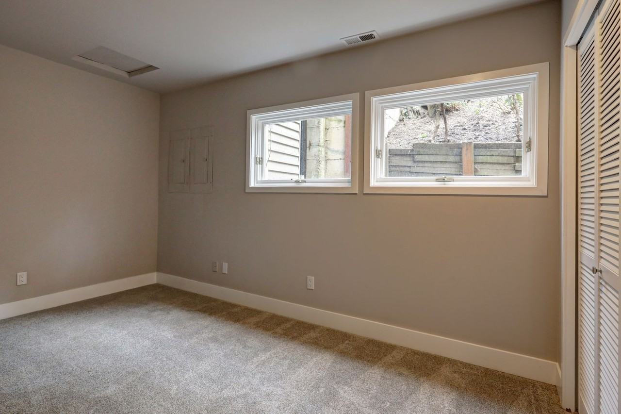 9360 Se 46th St - Photo 5 of 39