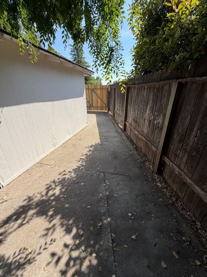 5477 E Indianapolis Ave - Photo 3 of 26