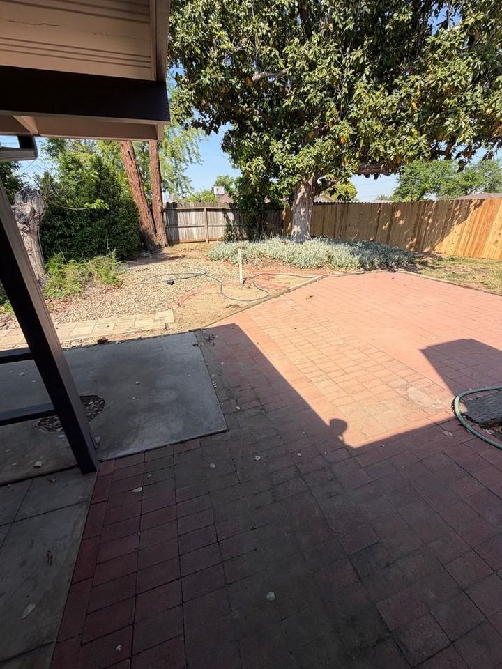 5477 E Indianapolis Ave - Photo 7 of 26