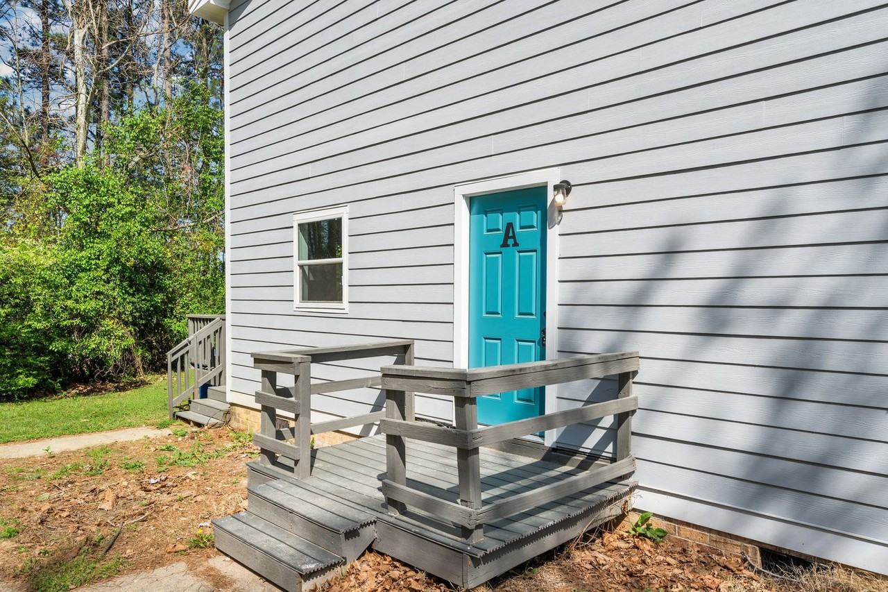 2509 Stadium Dr - Photo 2 of 16