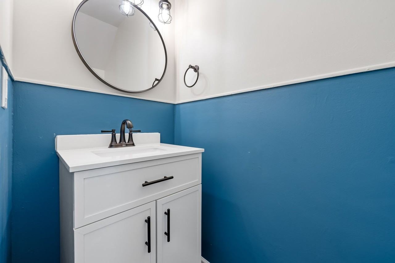 2509 Stadium Dr - Photo 5 of 16