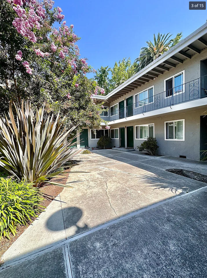 262 Mariposa Ave - Photo 3 of 26