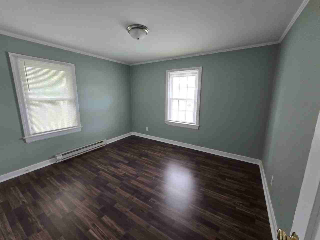 1703 E Gate City Blvd - Photo 4 of 10