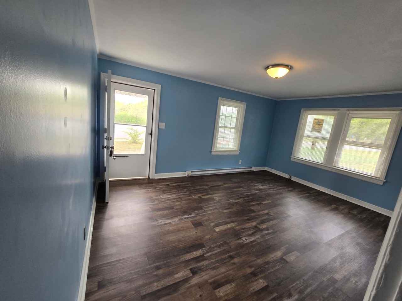 1703 E Gate City Blvd - Photo 6 of 10