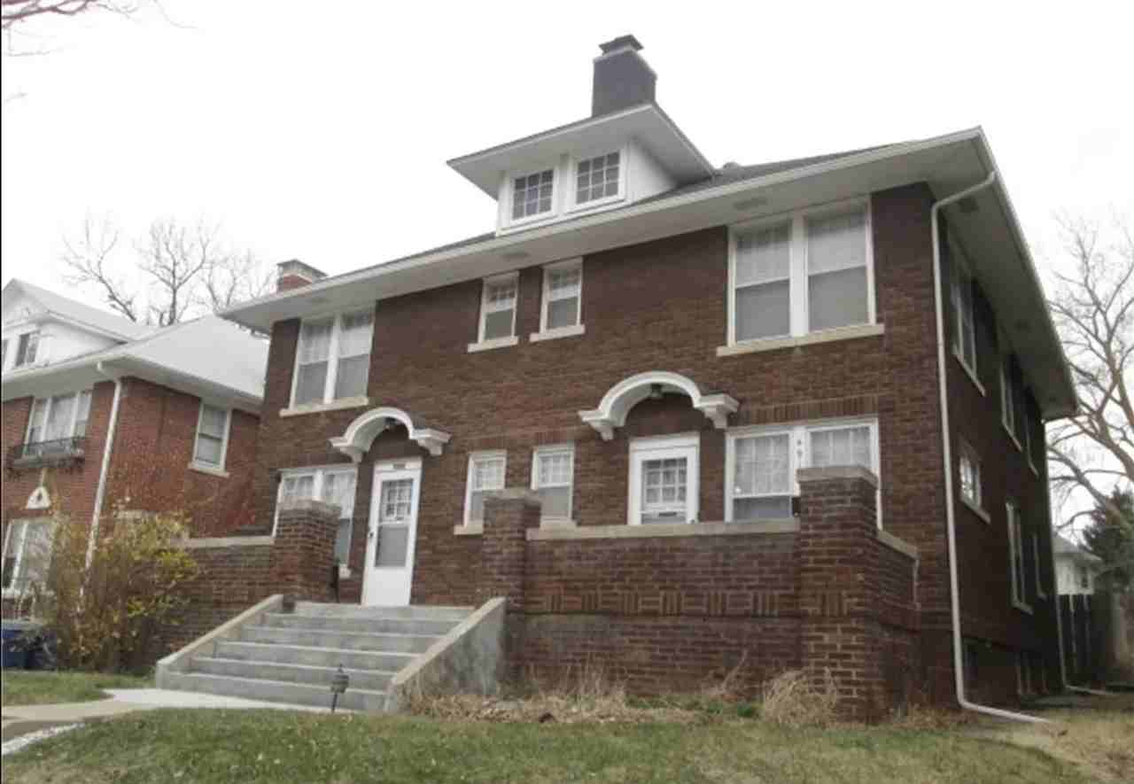 4918 California St - Photo 2 of 9