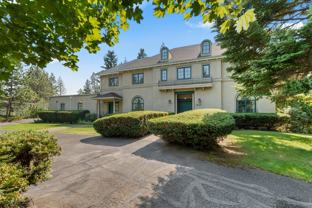 2024 E Southeast Blvd - Photo 1 of 1