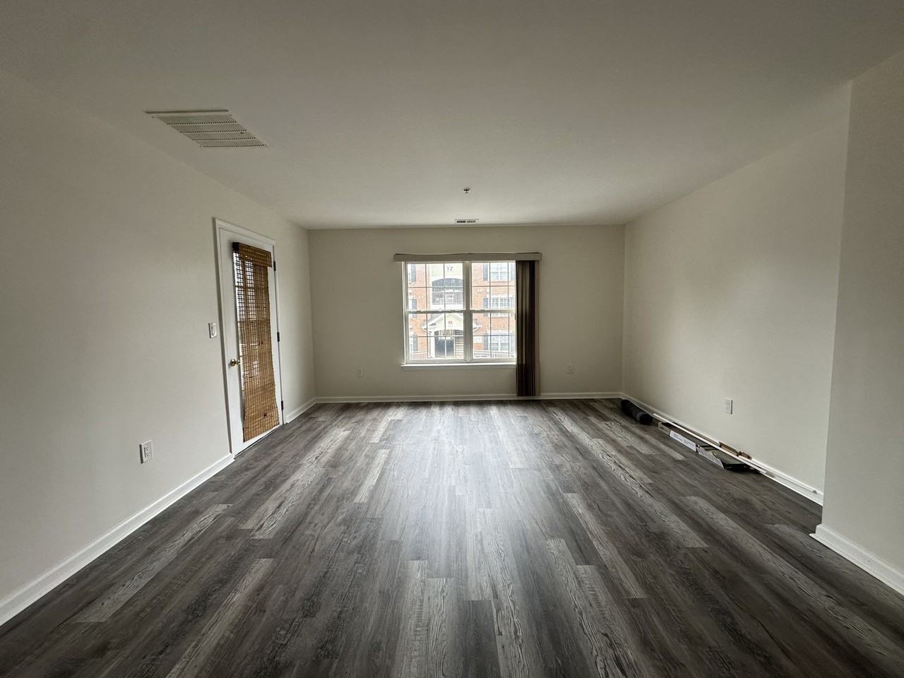 1022 Dogwood Ct - Photo 3 of 10