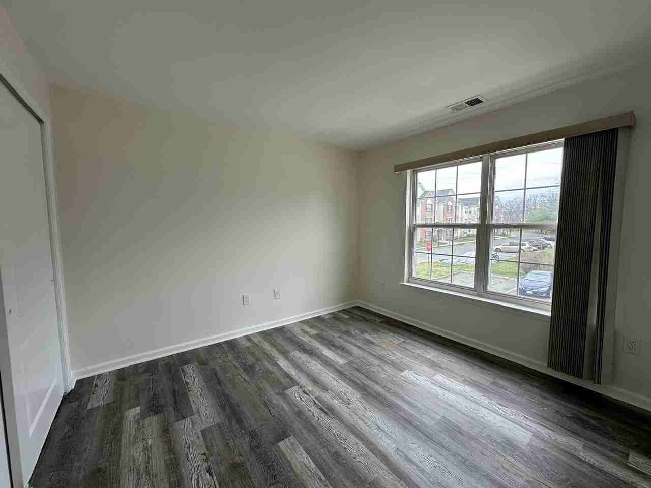 1022 Dogwood Ct - Photo 4 of 10