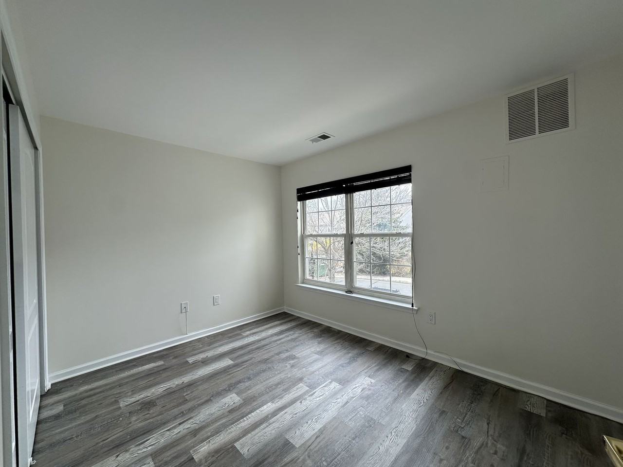 1022 Dogwood Ct - Photo 5 of 10