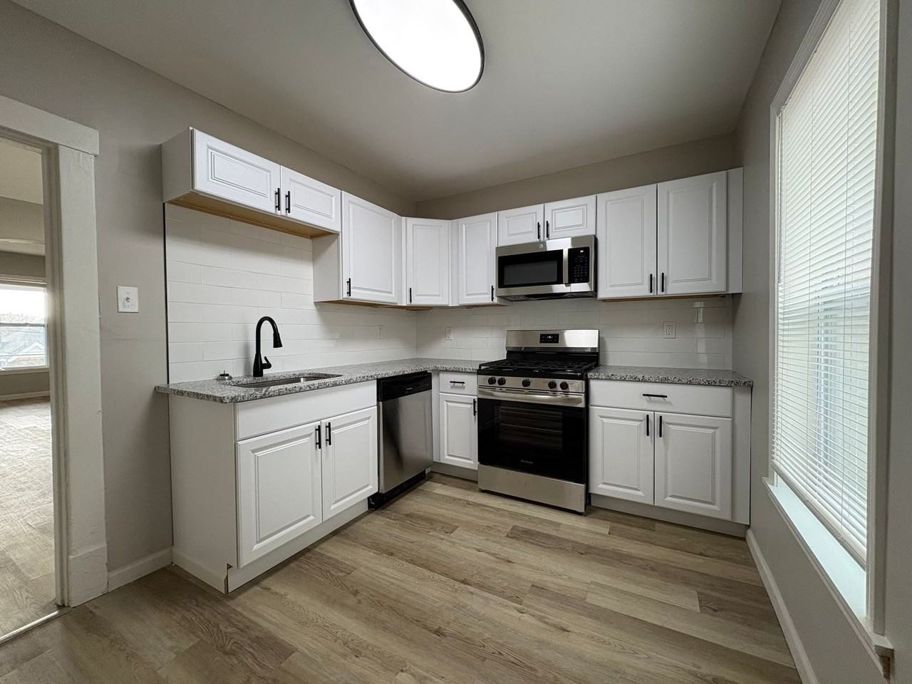 7027 Plateau Ave - Photo 7 of 13