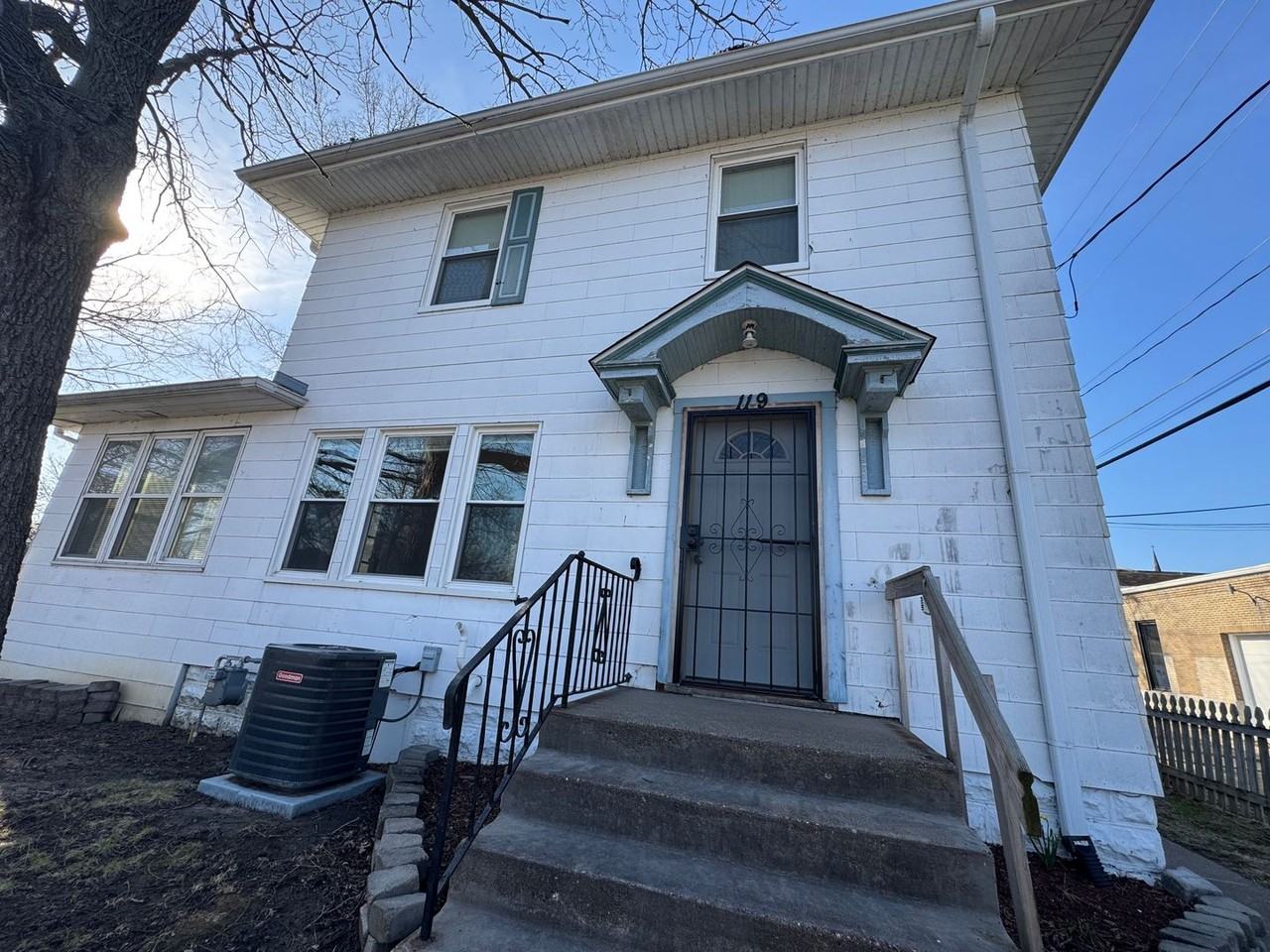 119 E 13th St - Photo 2 of 16