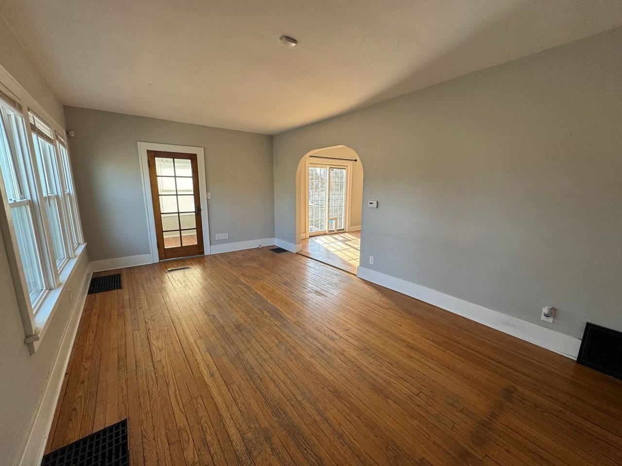 119 E 13th St - Photo 4 of 16